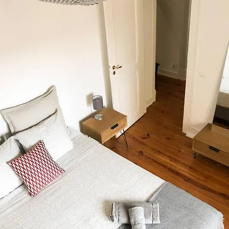 The Spot In Intendente City View Apartment Lisbon